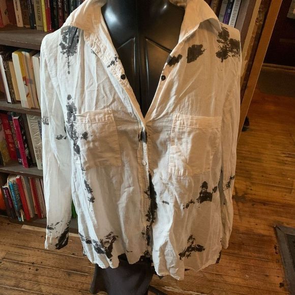 Enza Costa Tops - Enza Costa black and white tie dye striped Chinese fabric L button down shirt